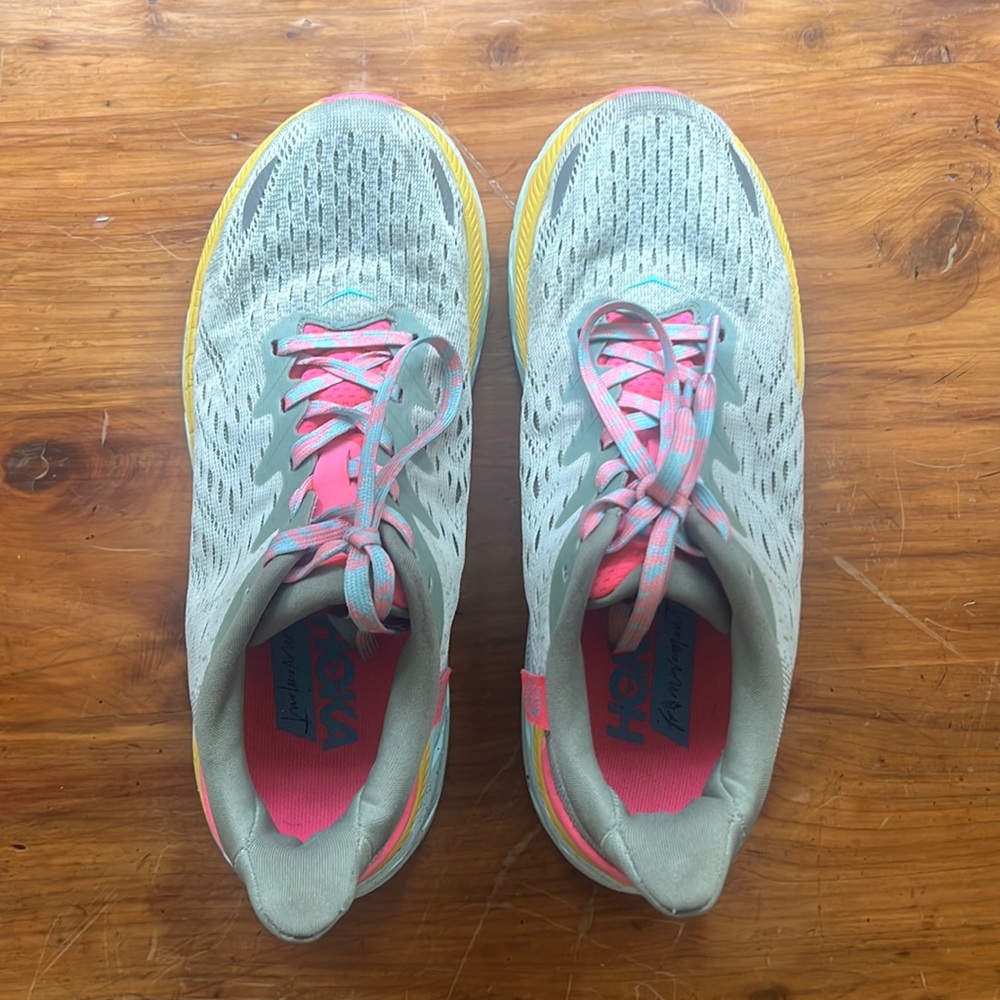 Women’s Hokas size 6.5